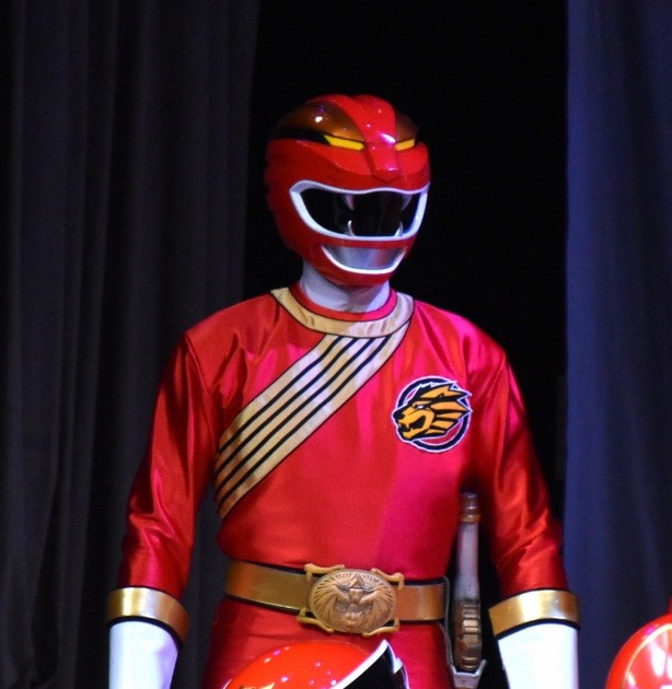 "Hyakuju Sentai Gaoranger" - Gao Red